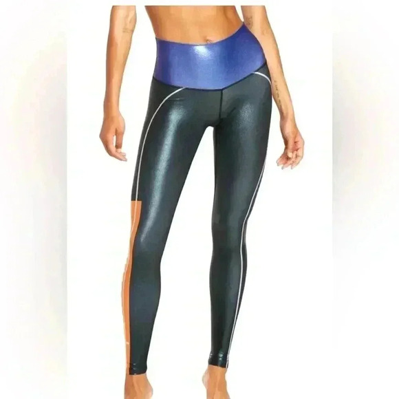 Fabrizio Tomadin Leggings; Limitless in Gloss - Picture 3 of 13